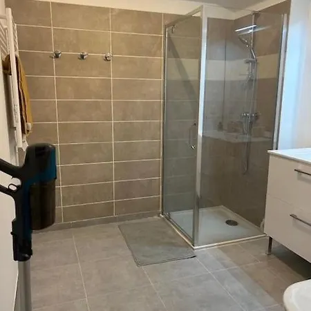 Neuf T2 Calme Avec Terrasse - Proche Marche Liberation شقة