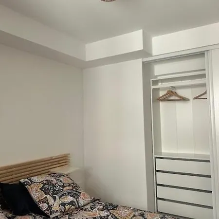 شقة Neuf T2 Calme Avec Terrasse - Proche Marche Liberation نيس