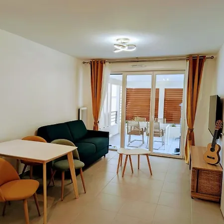 شقة Neuf T2 Calme Avec Terrasse - Proche Marche Liberation *