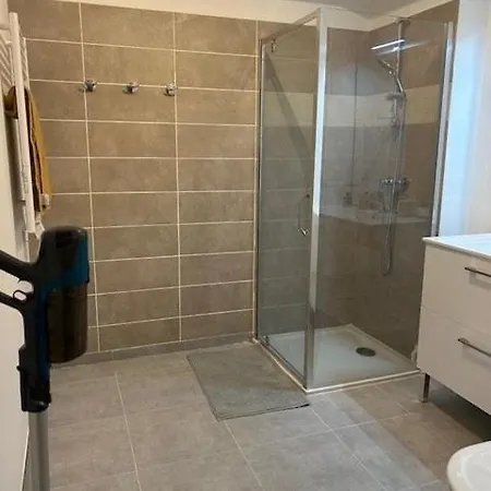 Neuf T2 Calme Avec Terrasse - Proche Marche Liberation نيس