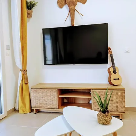 شقة Neuf T2 Calme Avec Terrasse - Proche Marche Liberation نيس