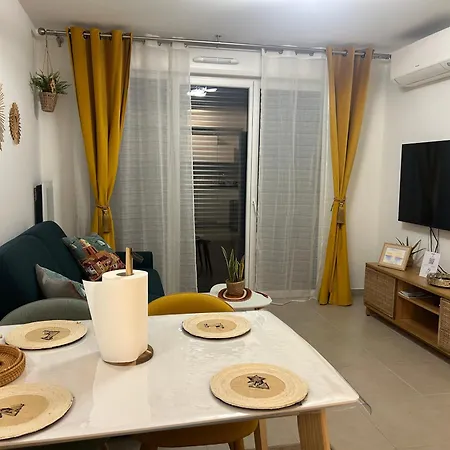 شقة Neuf T2 Calme Avec Terrasse - Proche Marche Liberation *